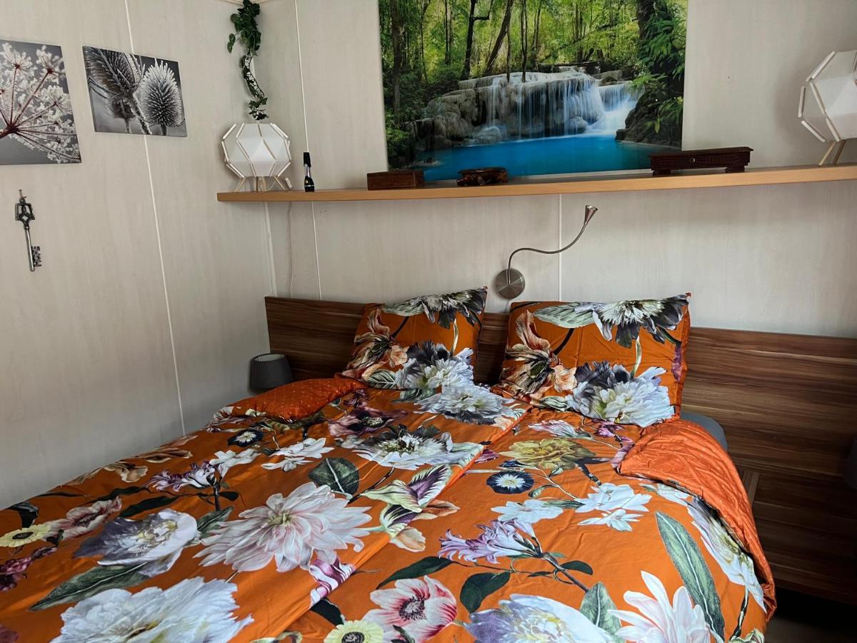 Veluwe Park Reewold Chalet Infinity Putten Bagian luar foto