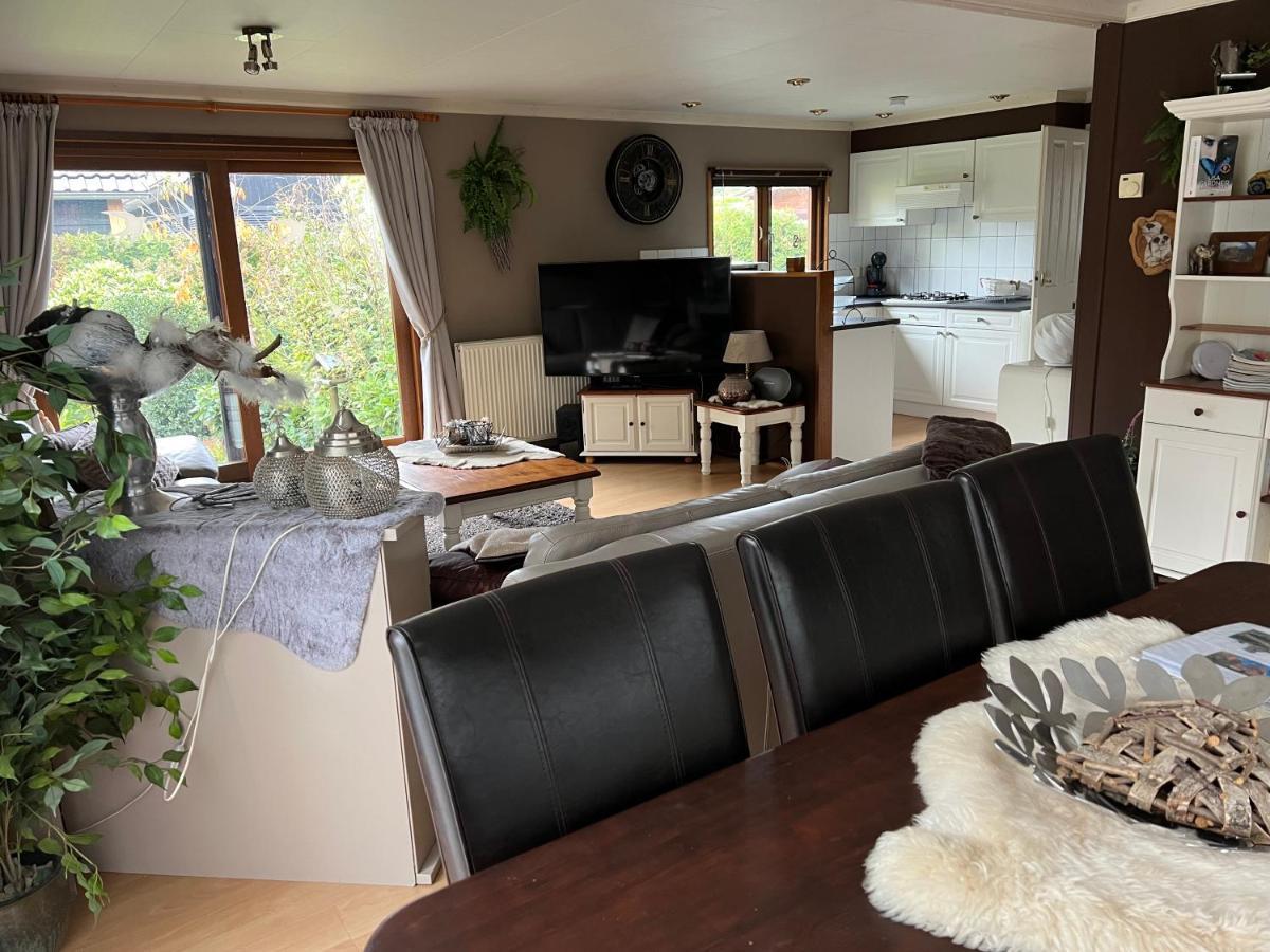 Veluwe Park Reewold Chalet Infinity Putten Bagian luar foto